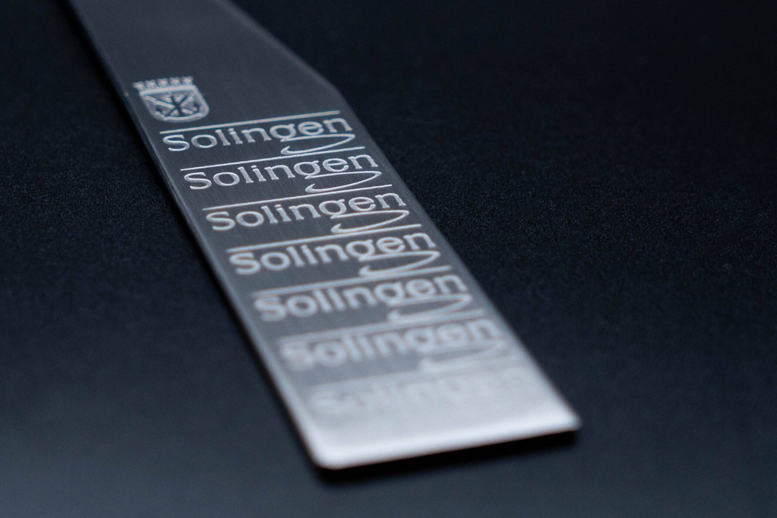 Hopbach Gravier- und Signiertechnik – Spezialist für Gravuren, Stempel, Prägewerkzeuge und individuelle Kennzeichnungstechnik aus Solingen.